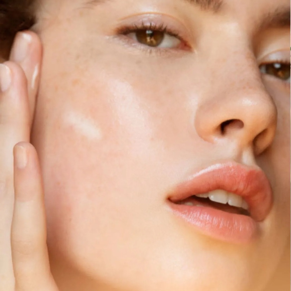 The Intensive Revitalizing Mask - Picture 2 of 2